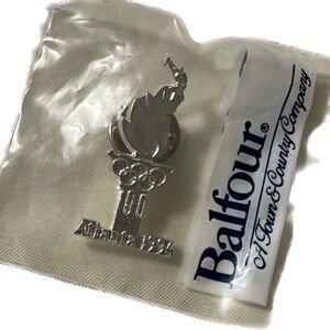 🍄NEW ATLANTA 1996 Olympic Silver Torch Pin Collectible Souvenir Anniversary